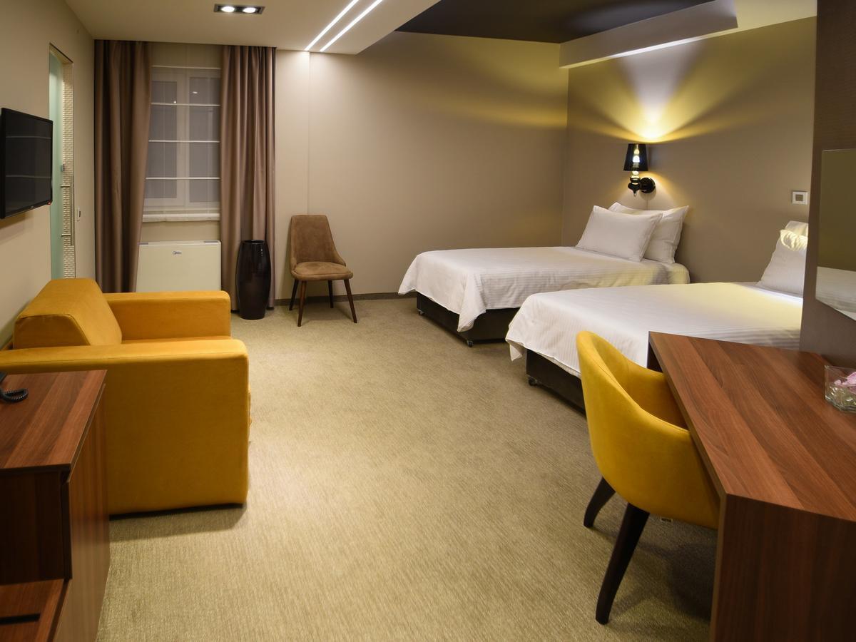 Hotel Ideo Lux Nis Exterior photo