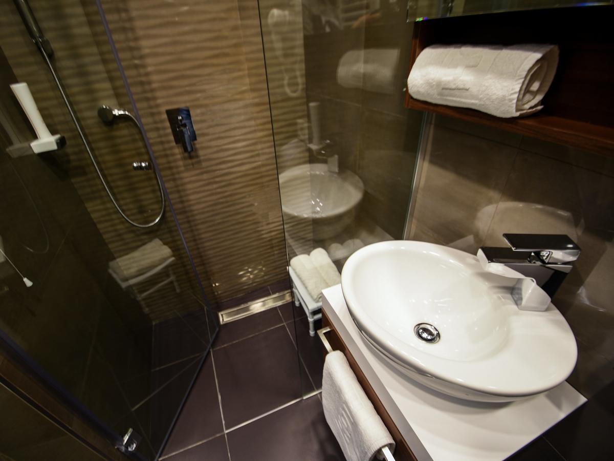 Hotel Ideo Lux Nis Exterior photo