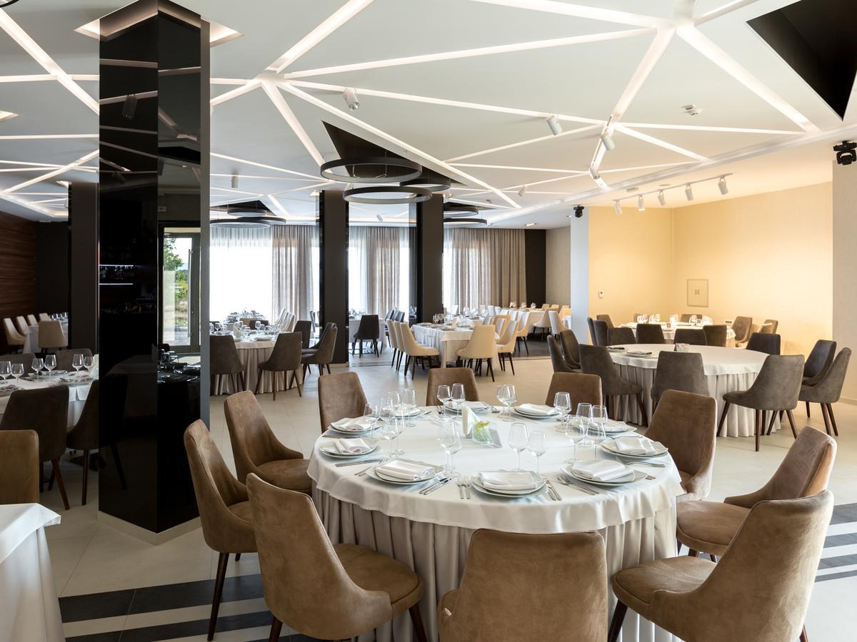 Hotel Ideo Lux Nis Exterior photo