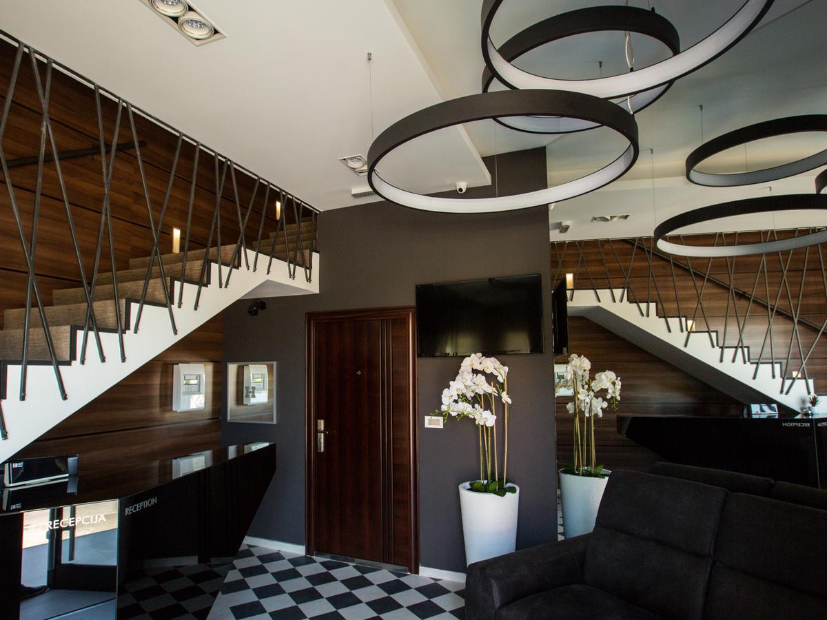 Hotel Ideo Lux Nis Exterior photo